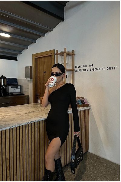 khar Rochie mini de damă neagră cu detaliu cu fante