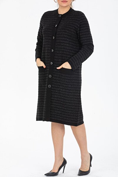 trikobis سترة تريكو طويلة من الصوف بتصميم مضلع ومتقاطع