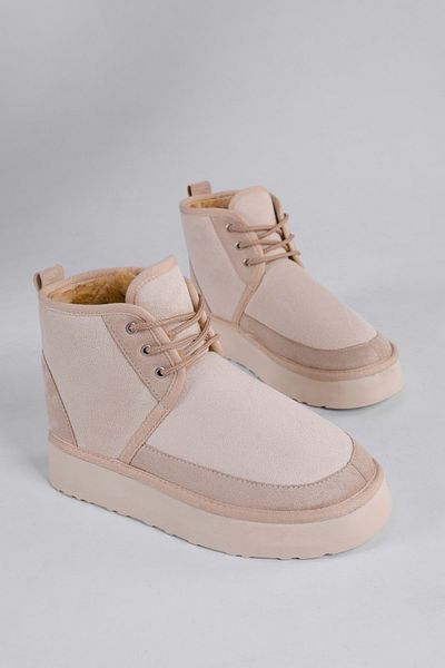 Shoeberry Damen-Buggys Beige Furry Inside Kurze flache Wildlederstiefel Beige Textil