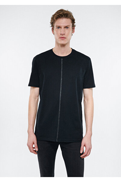Mavi Μαύρο εμπριμέ μαύρο T-shirt κανονική εφαρμογή / κανονική κοπή 0611397-900