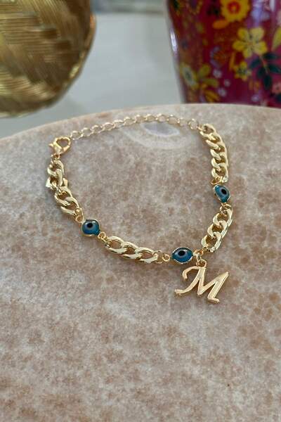 Trendy Butik Kişiye Özel Harfli Altın Kaplama Üç Nazarlı M Harf Zincir Bileklik
