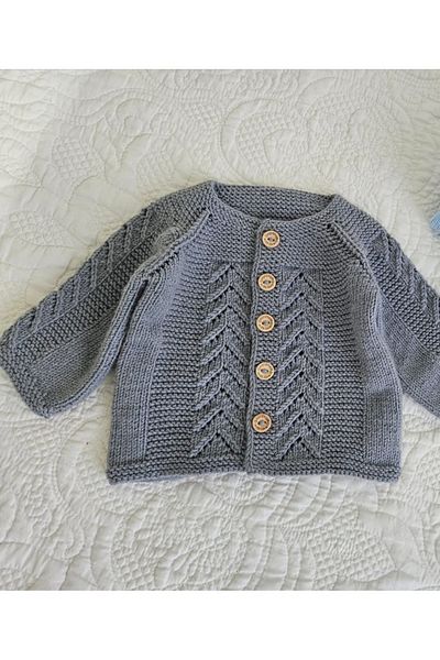 İLHANLAR HAND KNITTED BABY JACKET