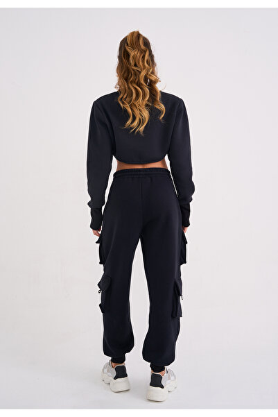 La Sarta Flask Women's Padded Black Crop Sweatshirt