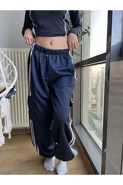 Gofeel Harajuku Street Black Cargo Pocket Striped Loose Sweatpants