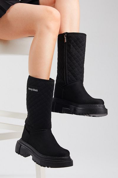 Tonny Black Bequeme lange Damenstiefel aus schwarzem Wildleder mit Steppmuster