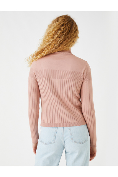 Koton Strickpullover mit geripptem Rundhalsausschnitt und Kaschmirstruktur