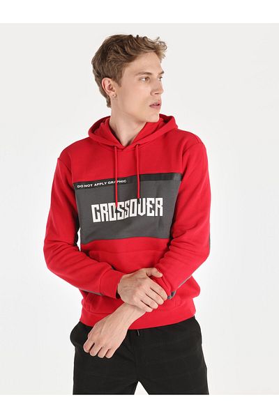 Colin's Red Men's Sweatshirt with Regular Fit Hood Printed