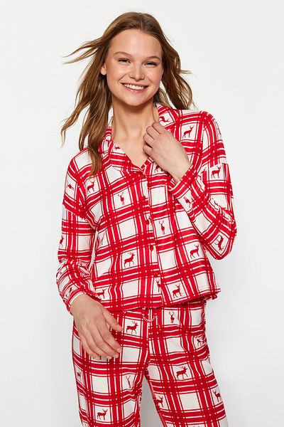 Trendyol Collection Kostkovaná košile-kalhoty Pletené pyžamo se vzorem Red Deer THMAW24PT00096