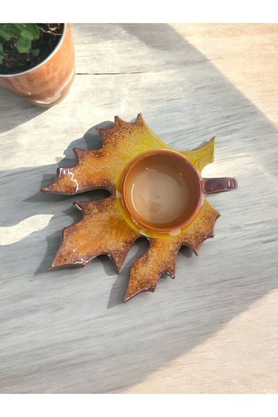 Artistic Quality Decorative Plane Leaf Figured Tea Coffee Cup Set in Yellow and Coffee Colors for 1 Person