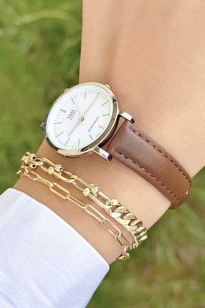 Q&Q Women's Wristwatch with Leather Band