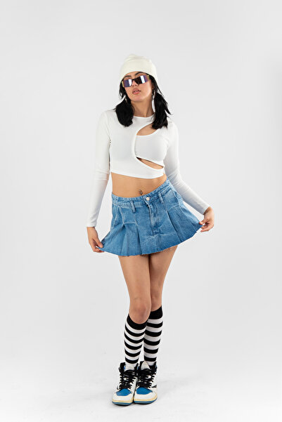 Bak Moda Жіночий білий кроп-топ з декольте та двома вікнами