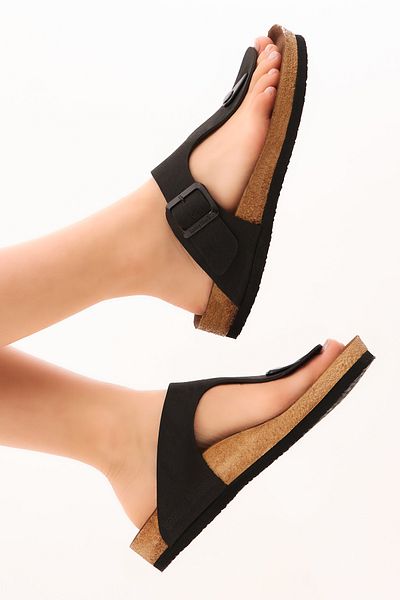 Tonny Black Unisex Μαύρες σαγιονάρες Nubuck με πόρπη με άνετη εφαρμογή σε πολυ σόλα