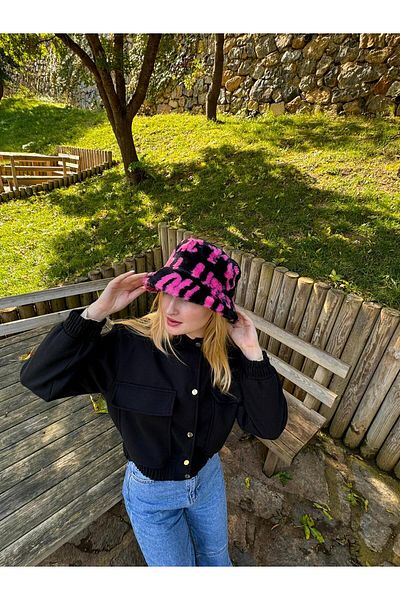 Eke Tekstil Women's Colorful Text Patterned Plush Bucket Hat