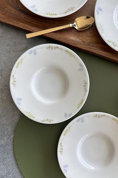 porselenden Lily 6 Piece Soft Floral Patterned Daily Tea Plate Set for 6 Persons