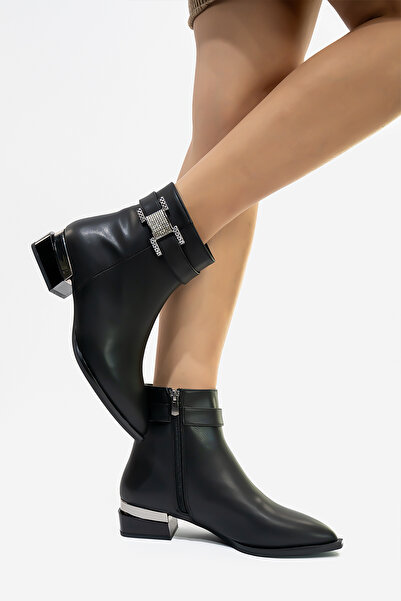 Shupe حذاء بكعب نسائي من الجلد الأسود مزين بالأحجار