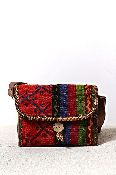trendyhit Boho Style Unique Hand-Woven Rug & Leather Shoulder Bag