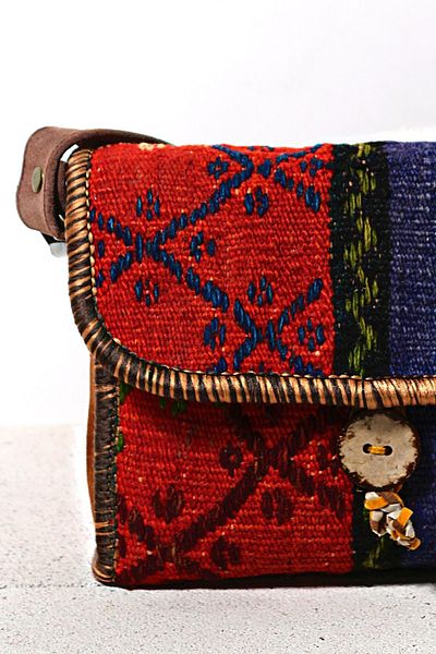 trendyhit Boho Style Unique Hand-Woven Rug & Leather Shoulder Bag
