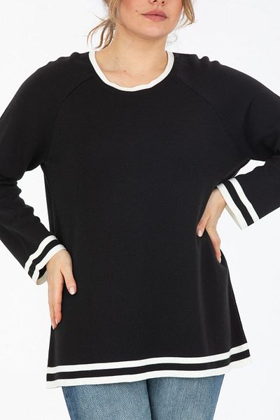 trikobis Oversize Wool Tunic with Raglan Sleeves and Skirts on the Neckline