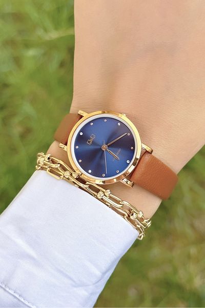 Q&Q Stylish Women's Wristwatch with Leather Cord