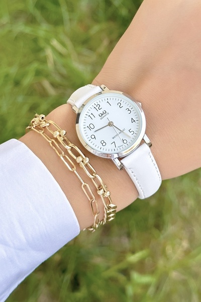 Q&Q Stylish Leather Corded Women's Wristwatch with Numbers