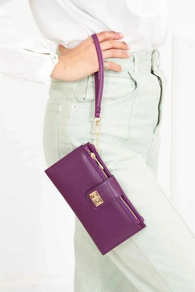 Daj Company Soft Soft Textured Faux Leather - Lockable Large Money Wallet, Phone Compartment and Wrist Strap