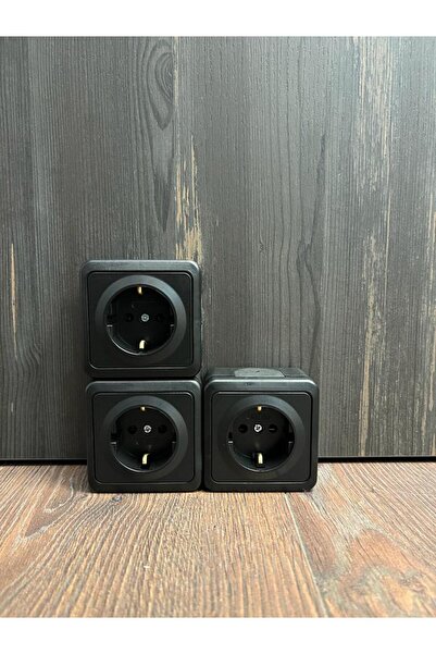 NE-AD Surface Mounted Triple Grounded Socket Black Nead Multima