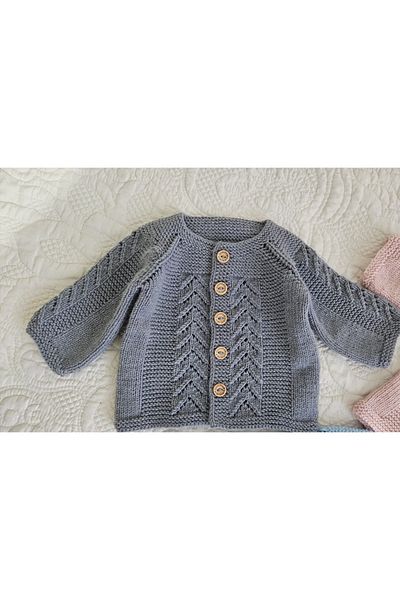 İLHANLAR HAND KNITTED BABY JACKET