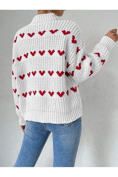 OMKA BUTİK Pulover de damă din tricotaje albe cu model de inimă