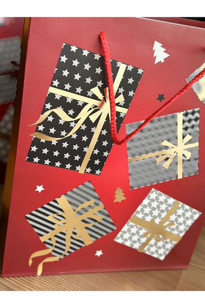 QUEEN AKSESUAR Imported Large Gold Leaf Shiny Gift Package Red Cardboard Bag with Bag Strap New Year