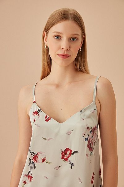 SUWEN Delicate Top - Elegant and Comfortable Design