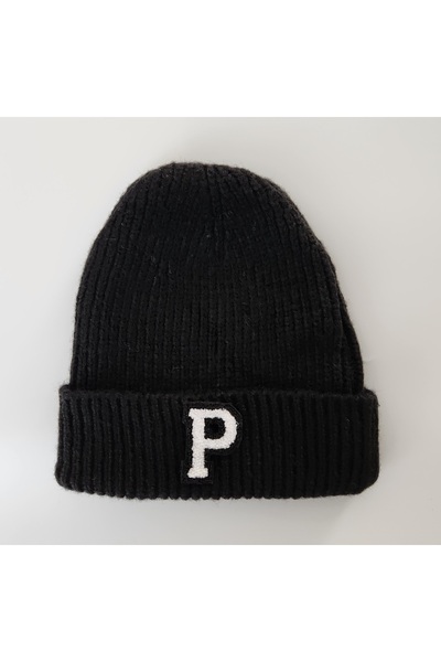 initialess قبعة صوف مطوية من الموهير بحرف P