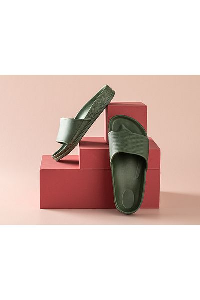 English Home Olivia Women's Street Slippers - Stylish and Comfortable Design