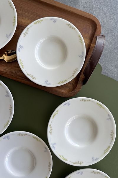porselenden Lily 6 Piece Soft Floral Patterned Daily Tea Plate Set for 6 Persons