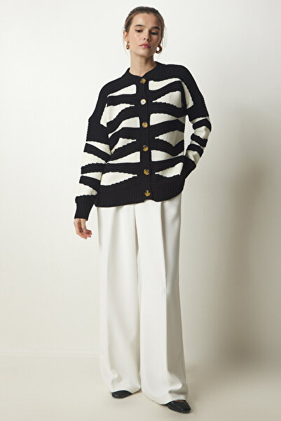 Happiness İstanbul Dámský pletený svetr s černým vzorem na knoflíky YU00007