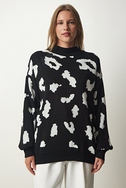 Happiness İstanbul Pulover de damă negru cu model KB00035