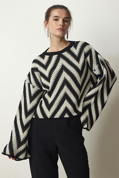 Happiness İstanbul Women's Black Cream Pattern Spanish Sleeve Thick Knitwear Sweatshirt YU00006