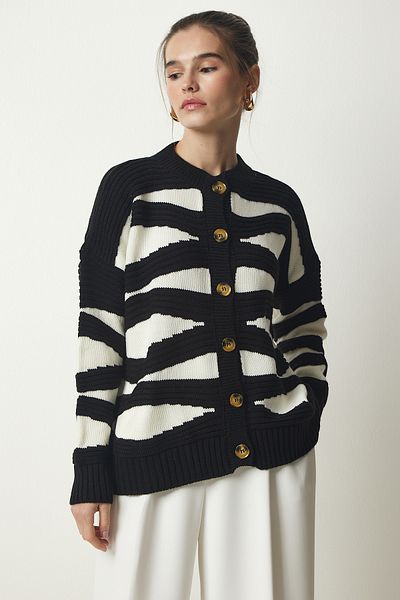 Happiness İstanbul Women's Black Patterned Buttoned Knitwear Cardigan YU00007