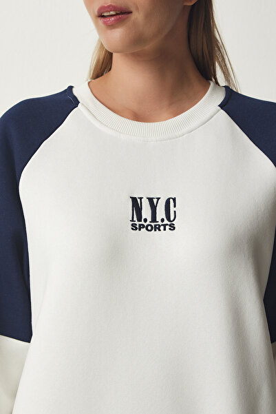 Happiness İstanbul Dámská bílá námořnická modrá mikina Block Color Zvýšená mikina HF00448