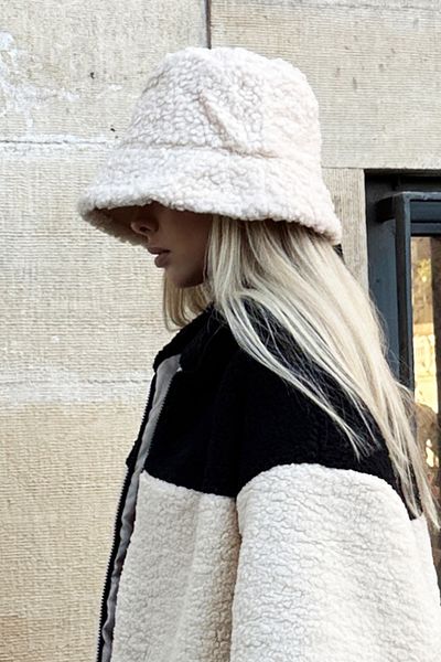 Trend Alaçatı Stili Weißer Plüsch-Anglerhut für Damen ALC-X11153
