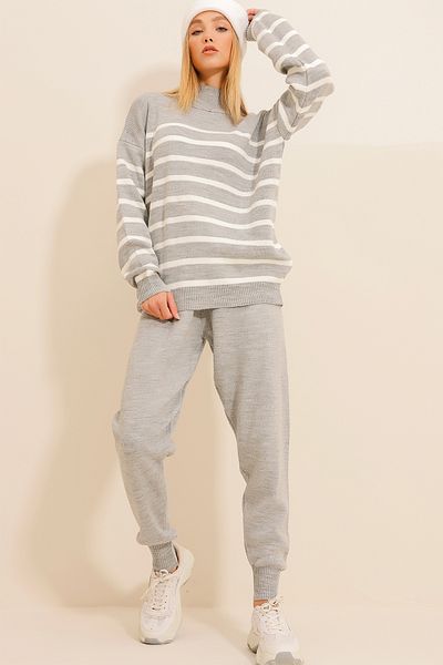 Trend Alaçatı Stili Women's Gray Half Fisherman Striped Knitwear Top and Bottom Set ALC-X11133