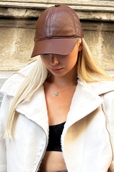 Trend Alaçatı Stili Dámská kávová čepice z umělé kůže ALC-X11159