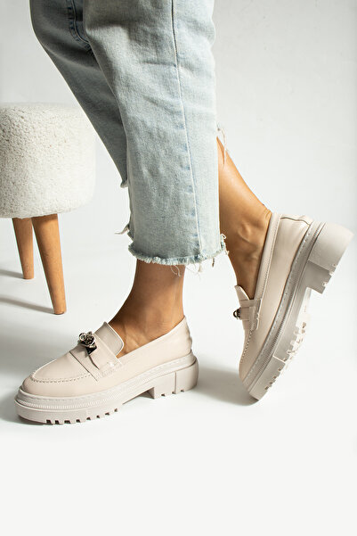 Neva'nın Butiği KADIN KİLİT TOKA DETAYLI LOAFER CİLT AYAKKABI