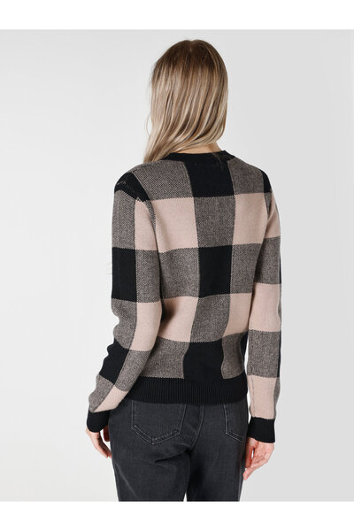 Colin's Dar Kesim Bisiklet Yaka Kareli Siyah Kadın Kazak