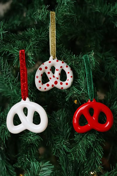 Beige & Stone New Year's Tree Ornament Ceramic Pretzel Bagel Pine Tree Ornament 3-Piece