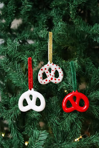 Beige & Stone New Year's Tree Ornament Ceramic Pretzel Bagel Pine Tree Ornament 3-Piece