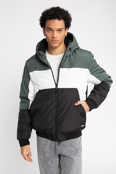 DeFacto Color-Blocking Slim Fit down Jacket - Hooded and Zip-Up N4530Az23Au