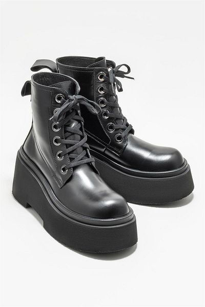 Elle Shoes Women's Heeled Leather Boots - Black