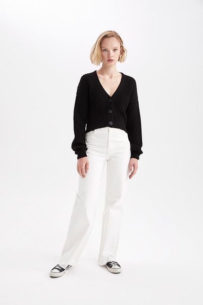 DeFacto V-Neck Button Detailed Knitted Cardigan
