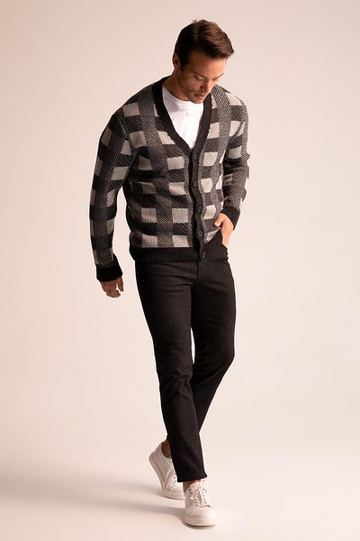 DeFacto Relax Fit Square Patterned Buttoned Knitwear Cardigan