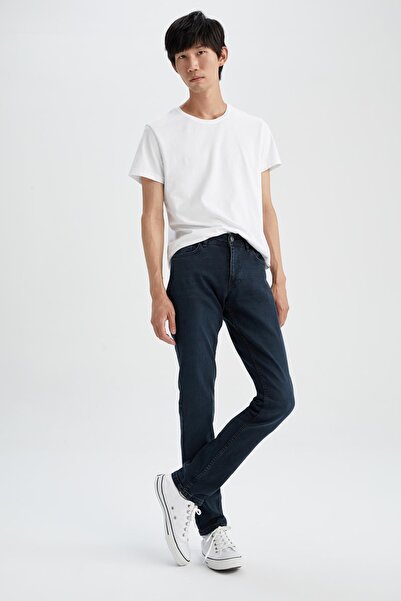 DeFacto Pedro Slim Fit Dar Kalıp Normal Bel Dar Paça Jean Pantolon